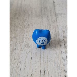 Magic Box miniature blue cat toy figure accessory play